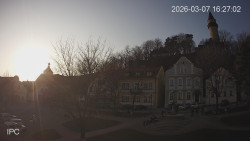 Náměstí, Hrad a Trůba