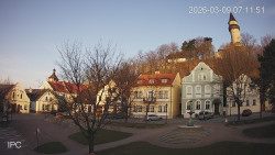 Náměstí, Hrad a Trůba