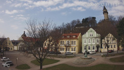 Náměstí, Hrad a Trůba