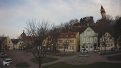 Náměstí, Hrad a Trůba