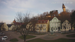 Náměstí, Hrad a Trůba