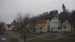 Náměstí, Hrad a Trůba