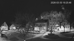 Náměstí, Hrad a Trůba