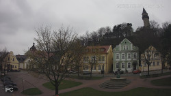 Náměstí, Hrad a Trůba