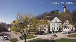 Náměstí, Hrad a Trůba