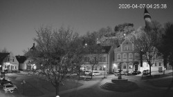 Náměstí, Hrad a Trůba