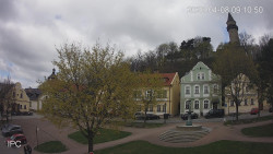 Náměstí, Hrad a Trůba