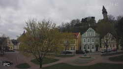 Náměstí, Hrad a Trůba