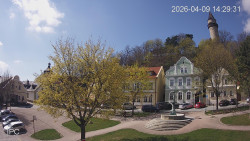 Náměstí, Hrad a Trůba