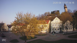 Náměstí, Hrad a Trůba