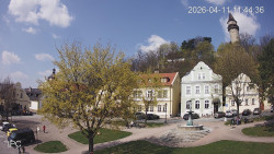 Náměstí, Hrad a Trůba