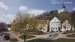 Náměstí, Hrad a Trůba