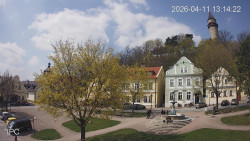 Náměstí, Hrad a Trůba