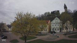 Náměstí, Hrad a Trůba