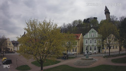 Náměstí, Hrad a Trůba