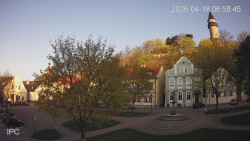 Náměstí, Hrad a Trůba