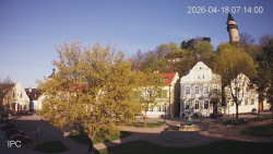 Náměstí, Hrad a Trůba