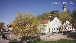 Náměstí, Hrad a Trůba