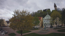 Náměstí, Hrad a Trůba