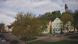 Náměstí, Hrad a Trůba