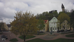 Náměstí, Hrad a Trůba