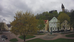 Náměstí, Hrad a Trůba