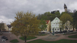 Náměstí, Hrad a Trůba