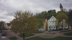 Náměstí, Hrad a Trůba