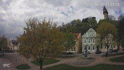 Náměstí, Hrad a Trůba