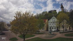 Náměstí, Hrad a Trůba