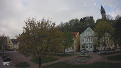 Náměstí, Hrad a Trůba