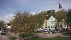 Náměstí, Hrad a Trůba