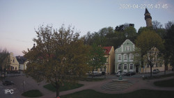 Náměstí, Hrad a Trůba