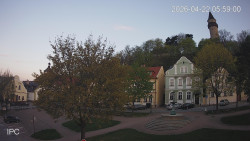 Náměstí, Hrad a Trůba