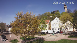 Náměstí, Hrad a Trůba