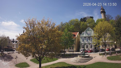 Náměstí, Hrad a Trůba