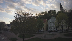 Náměstí, Hrad a Trůba