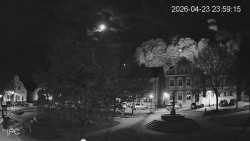 Náměstí, Hrad a Trůba