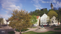 Náměstí, Hrad a Trůba