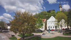 Náměstí, Hrad a Trůba