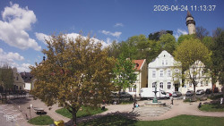 Náměstí, Hrad a Trůba