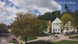 Náměstí, Hrad a Trůba