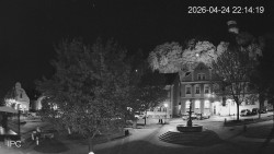 Náměstí, Hrad a Trůba