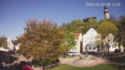 Náměstí, Hrad a Trůba