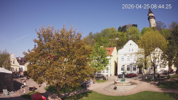 Náměstí, Hrad a Trůba