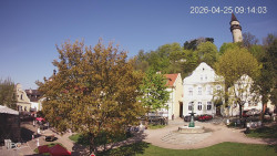 Náměstí, Hrad a Trůba