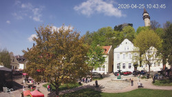 Náměstí, Hrad a Trůba