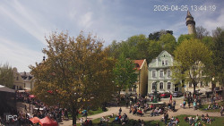 Náměstí, Hrad a Trůba