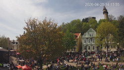 Náměstí, Hrad a Trůba