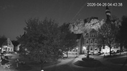 Náměstí, Hrad a Trůba